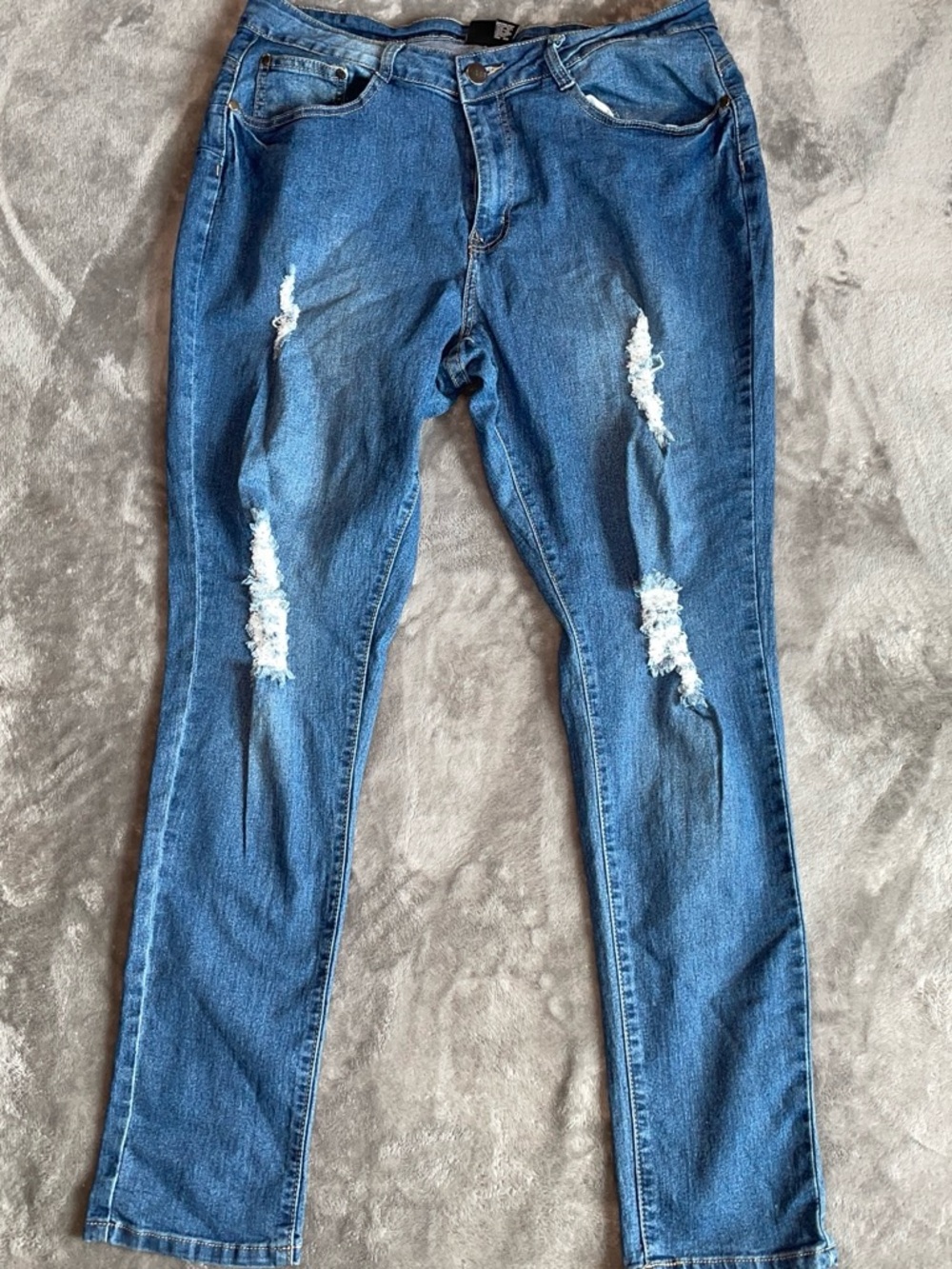 3X Women's Blue Distressed Straight Leg Jeans